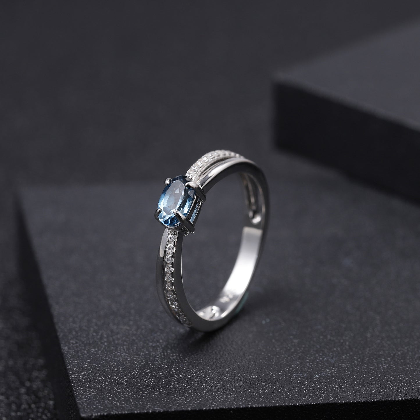 Luxurious and High-End Natural Translucent Stone Ring with a Sense of Design Prosperous Series925Silver Inlaid Natural Gemstone Ring