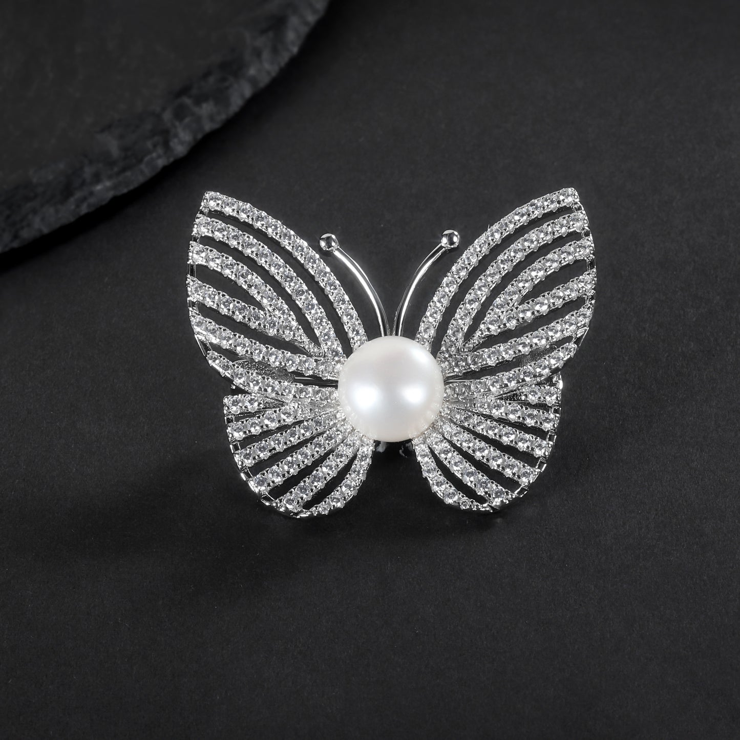 New Natural Freshwater Pearl Butterfly Brooch Designer Fashion Light Luxury High-end Feel S925Sterling Silver Brooch