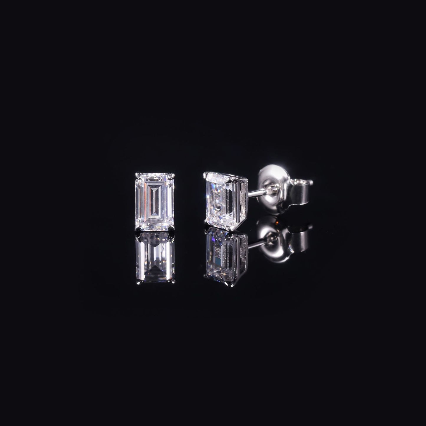 Emerald Cut9/10/14/18k Gold earrings with four prongs0.8Carat Moissanite Earrings Platinum Studs Simple Design