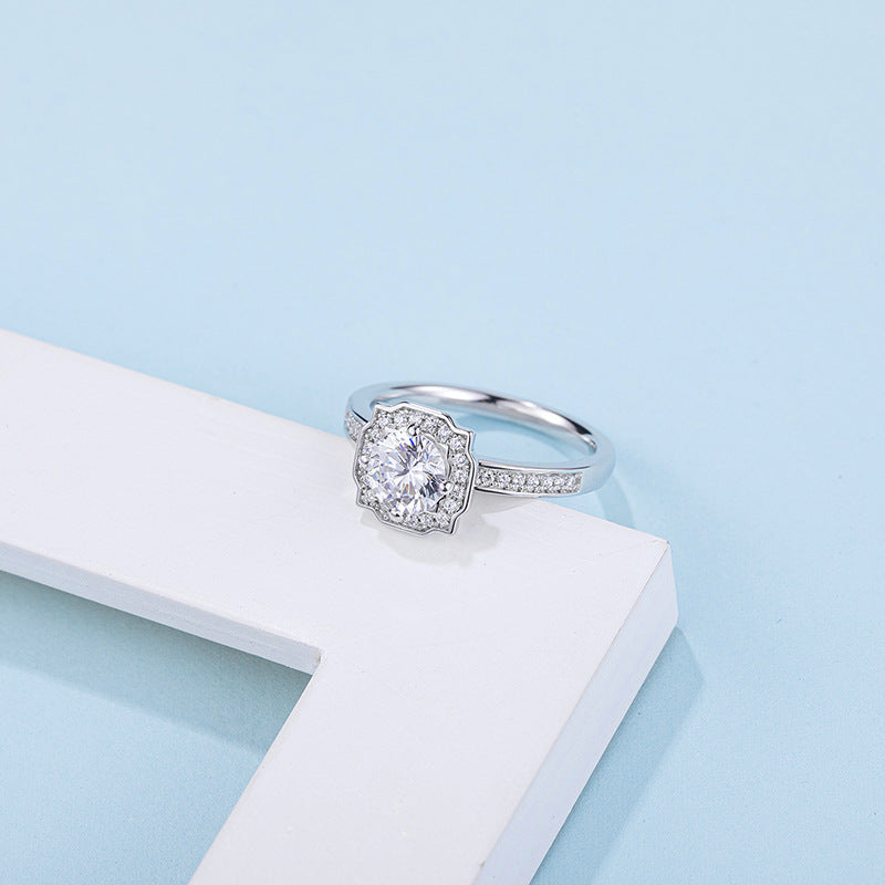 Fashion Moissanite Ring s925Silver plating18k Gold Inlay1Carat GRA Certificate Moissanite Ring Export Trade