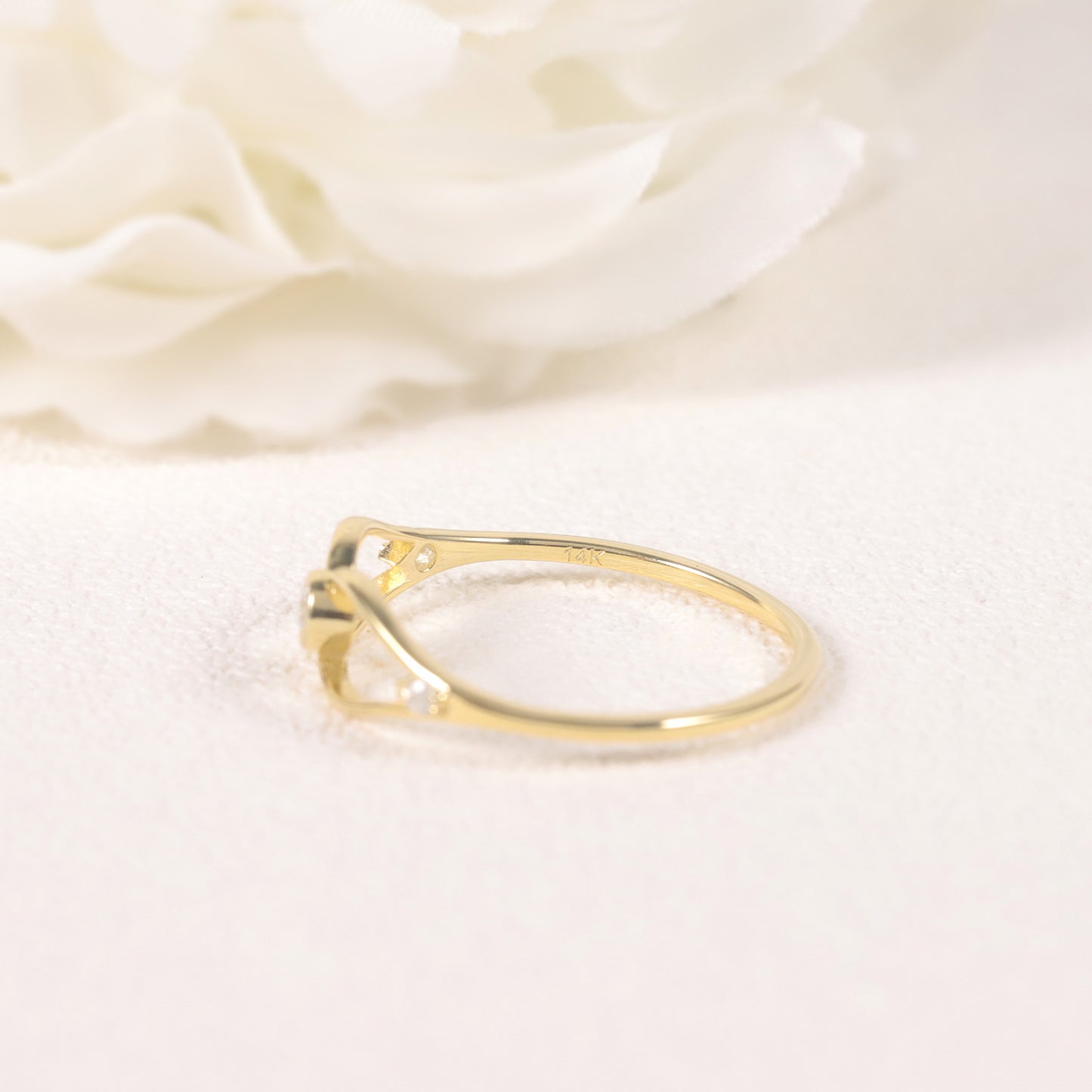 Hollow Design s925Sterling Silver Inlaid Moissanite Golden Dawn Series Ring Unique Niche Ring for Men and Women