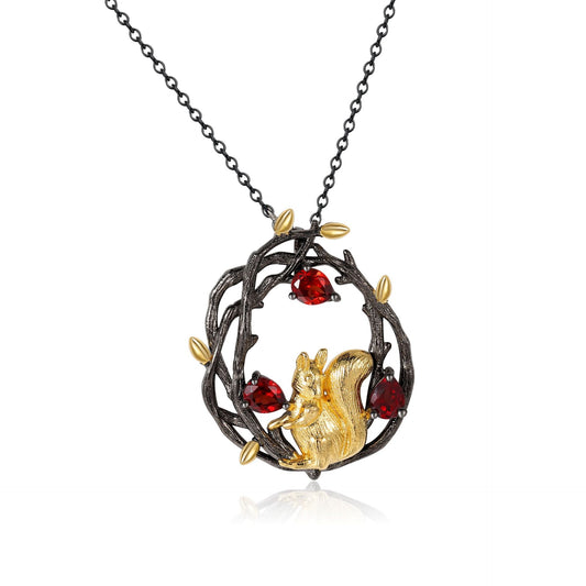 Original Design Natural Crystal Translucent Garnet Necklace925Sterling Silver Squirrel Pendant Niche High-End Jewelry