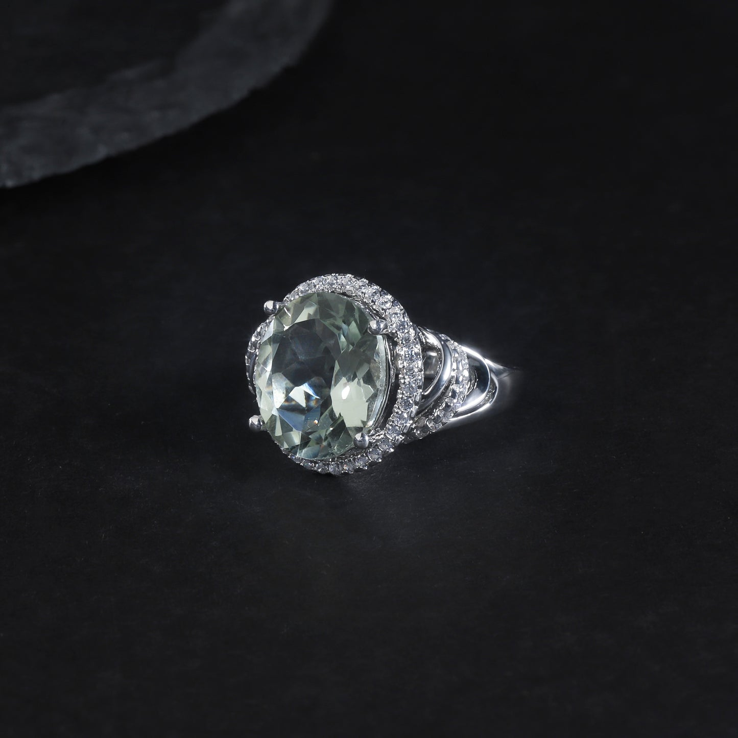 s925Sterling Silver Natural Green Amethyst Ring Fashionable and Luxurious Gemstone Inlay10*12mm Natural Gemstone Ring