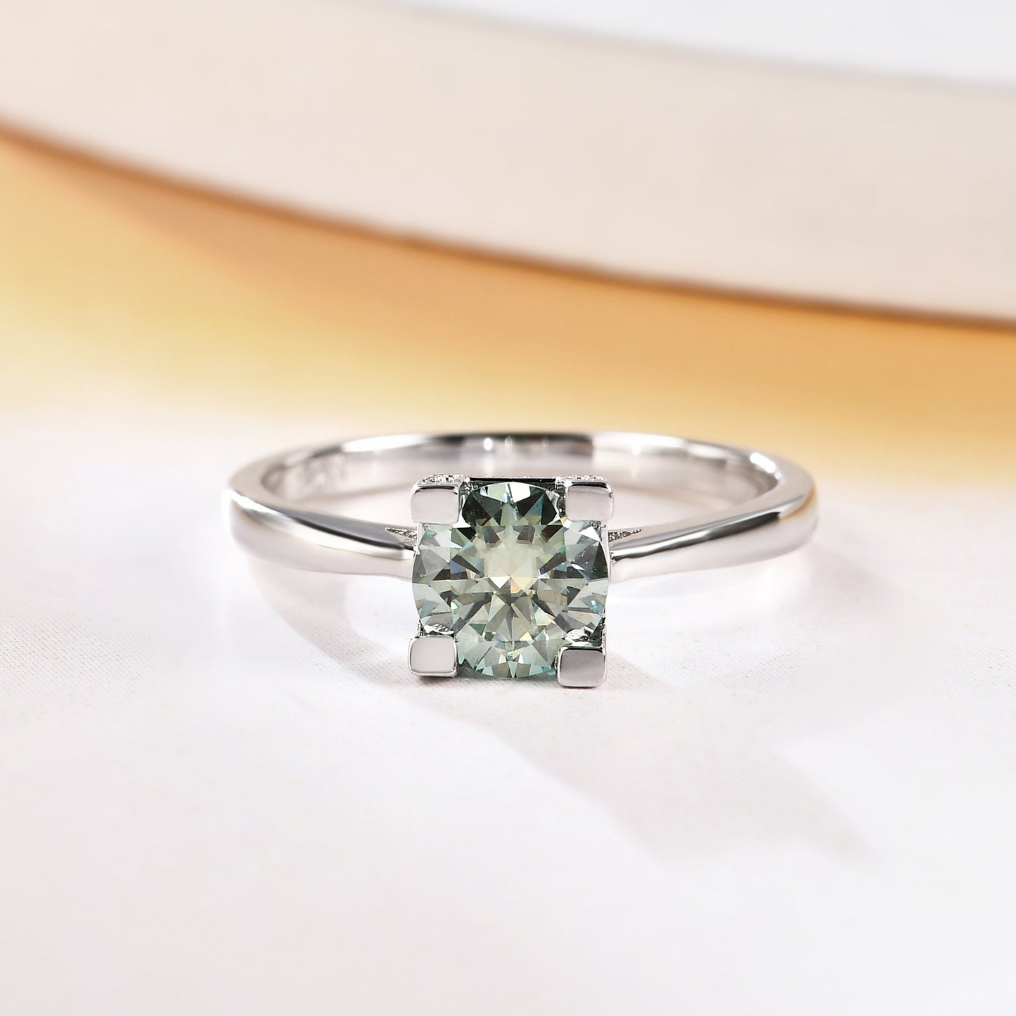 Hot-selling Green Moissanite1Carat Ring Set GRA Certificate of Light Luxury Fashion s925Sterling Silver Ring