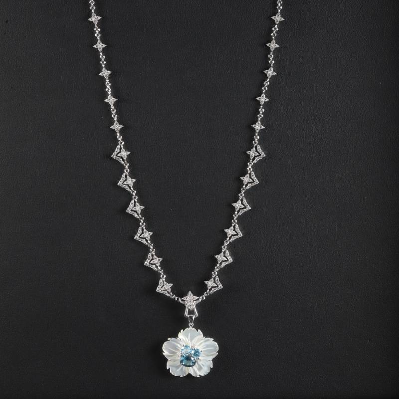 Popular ins Elegant Birthday Gift Shell Natural Topaz Pendant Universal Chain Flower Clavicle Necklace