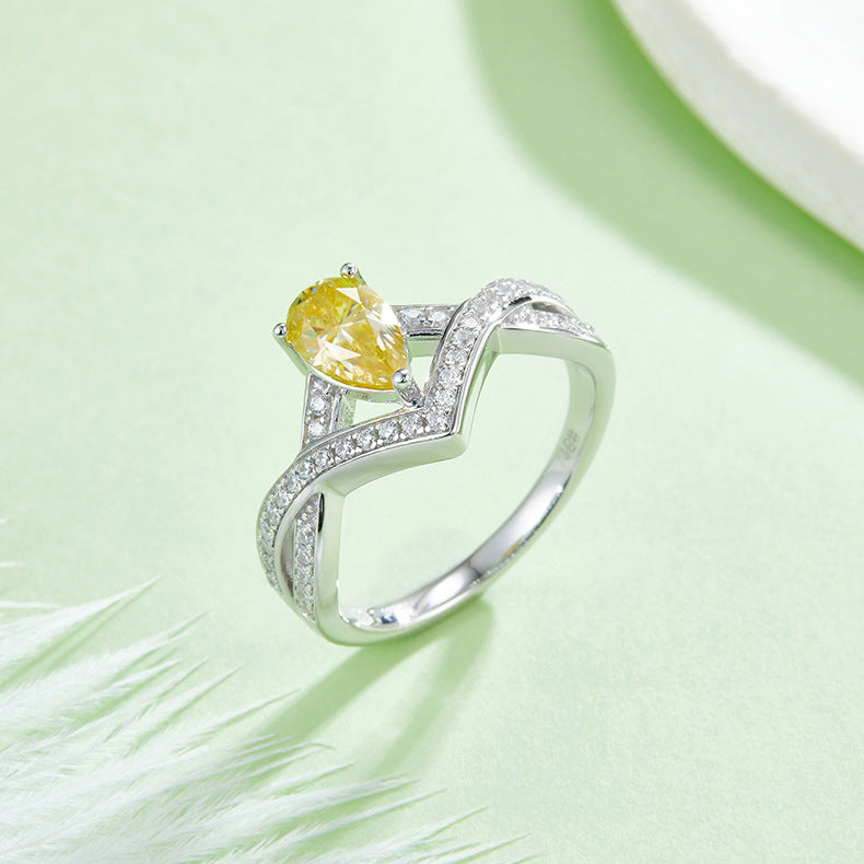 Light Luxury Niche Design V Zi Lock Love Water Drop Moissanite Ring s925Sterling Silver Inlaid Colorful Moissanite Ring