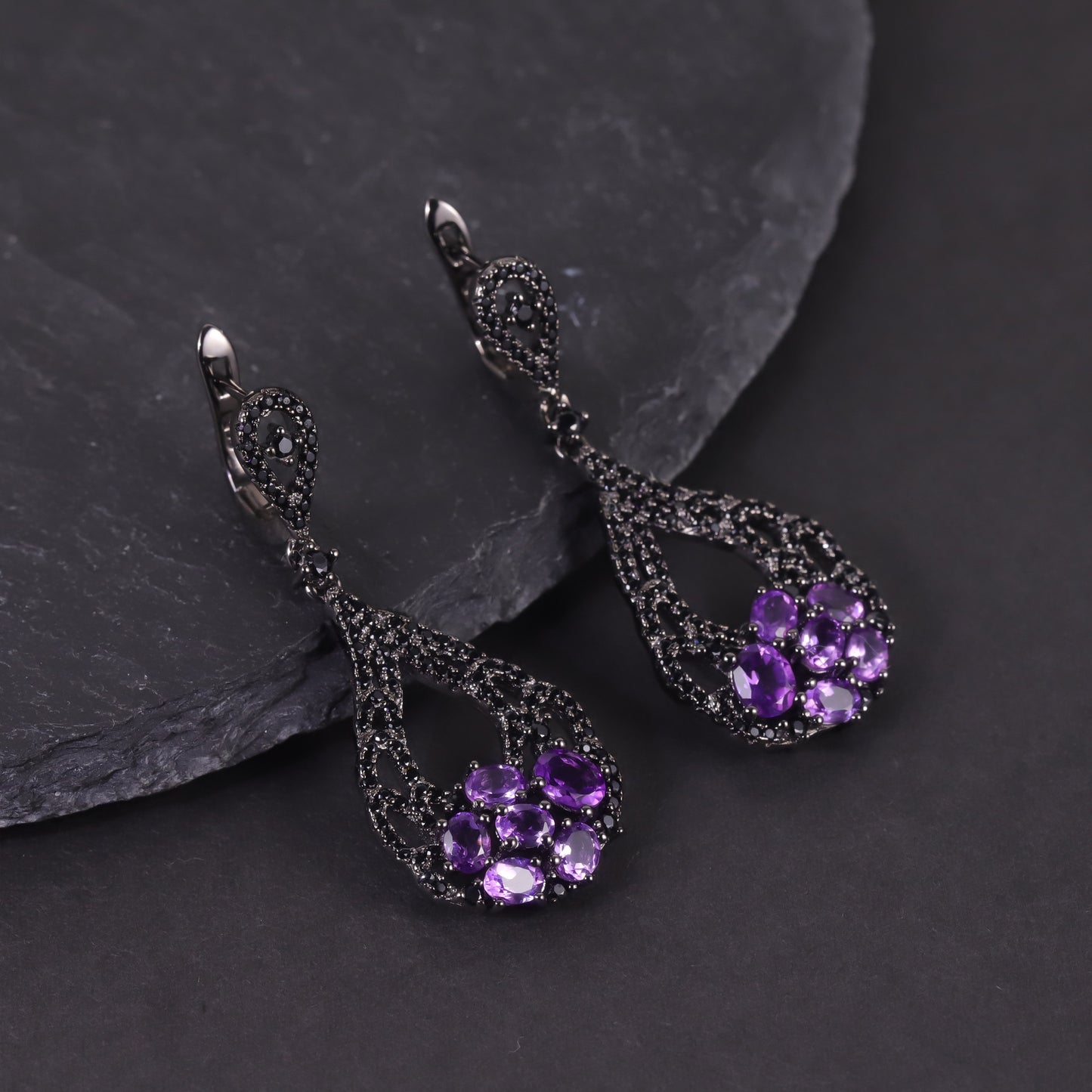 Halloween Accessories Opal Earrings Black Gunmetal Color s925Sterling Silver Inlaid Natural Garnet Earrings Dark Style