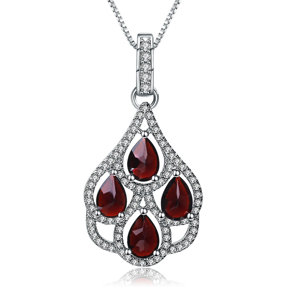Natural Garnet Necklace Fashionable and Elegant High-end Feel s925Silver Inlaid Gemstone Natural Colored Gems Necklace Pendant