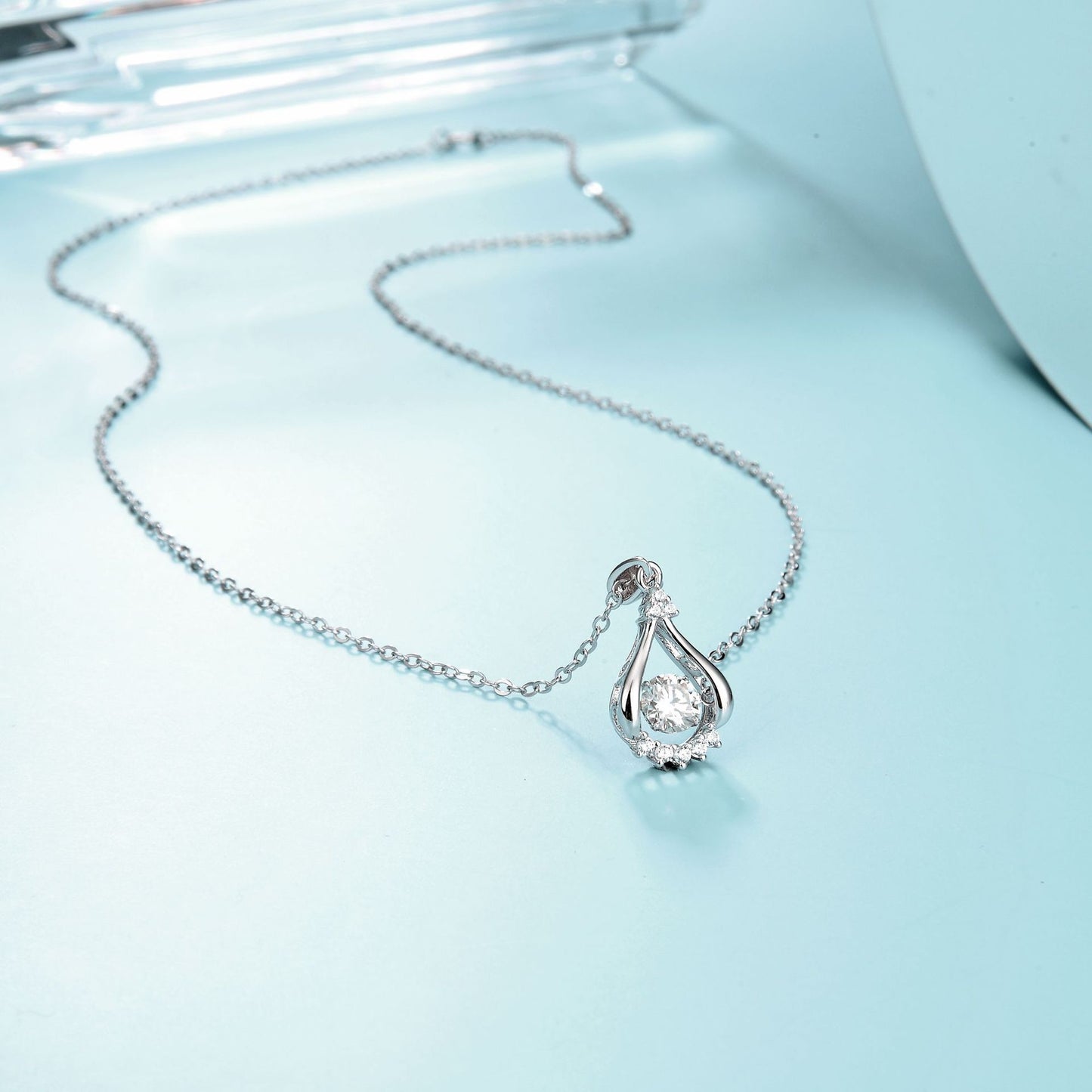 Dynamic Style Light Luxury Moissanite Pendant GRA Certificate Fashionable Temperament s925Silver Inlaid Moissanite Necklace Pendant
