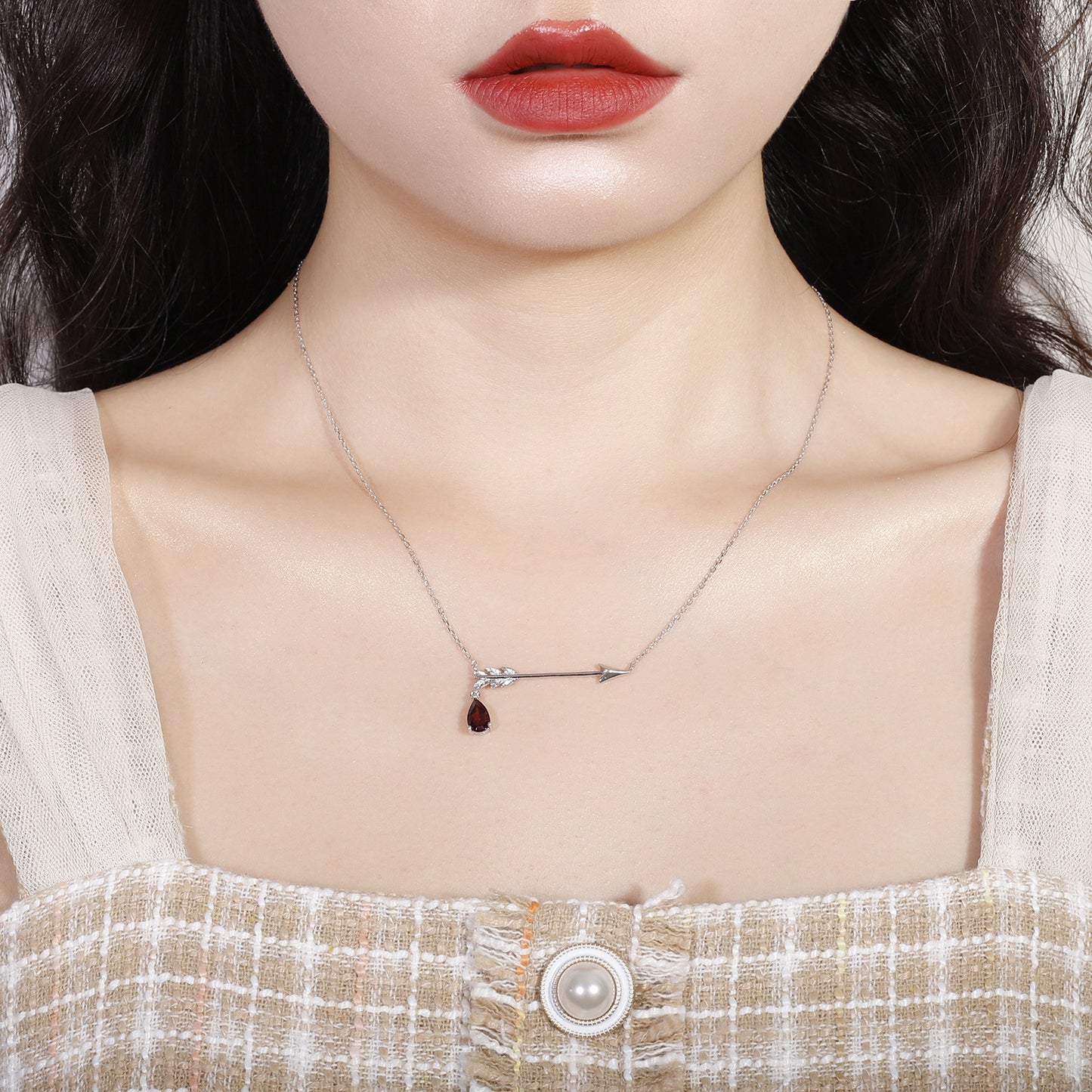 Unique Design Natural Garnet Pendant Bow and Arrow Design Clavicle Chain925Silver Inlaid Gemstone Necklace Pendant