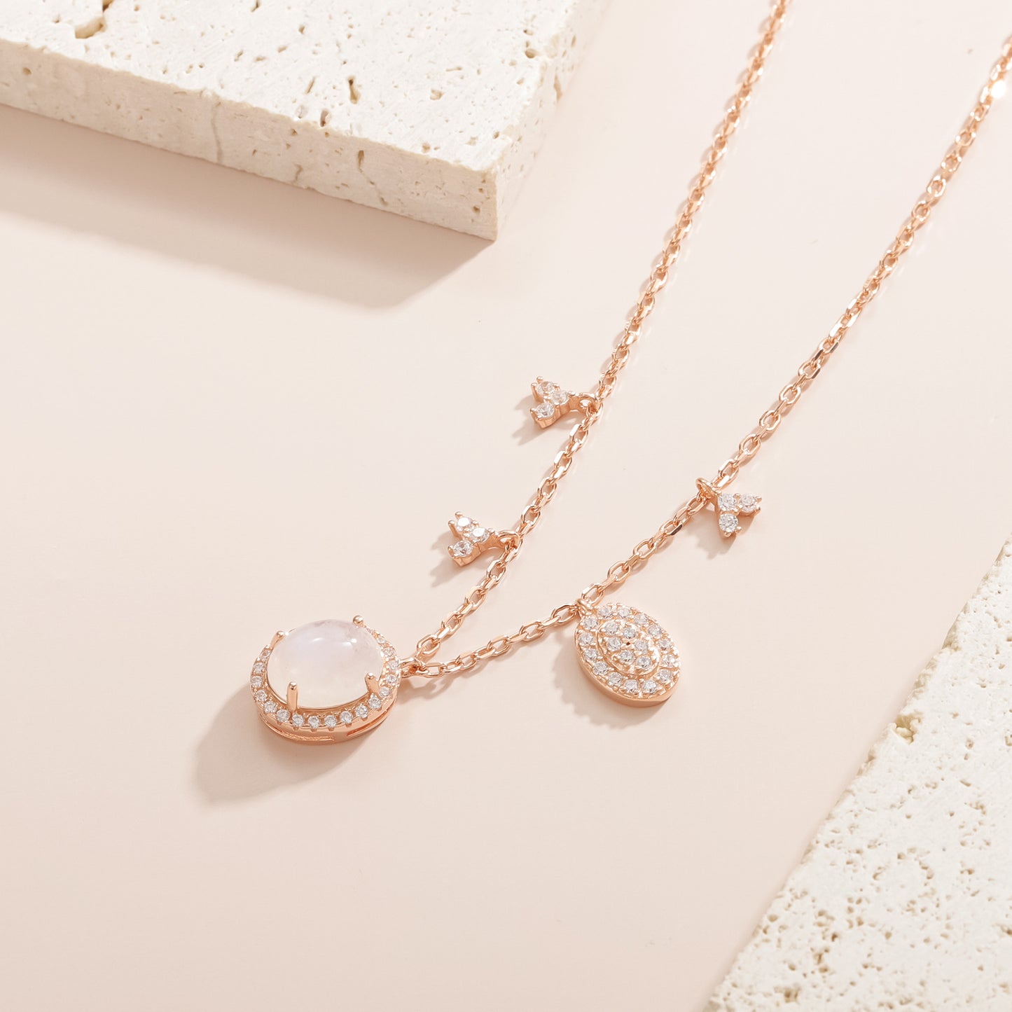 Personality s925Sterling Silver Clavicle Chain Plated18k Rose Gold2ct Natural Gemstone Niche Design Moonstone Necklace