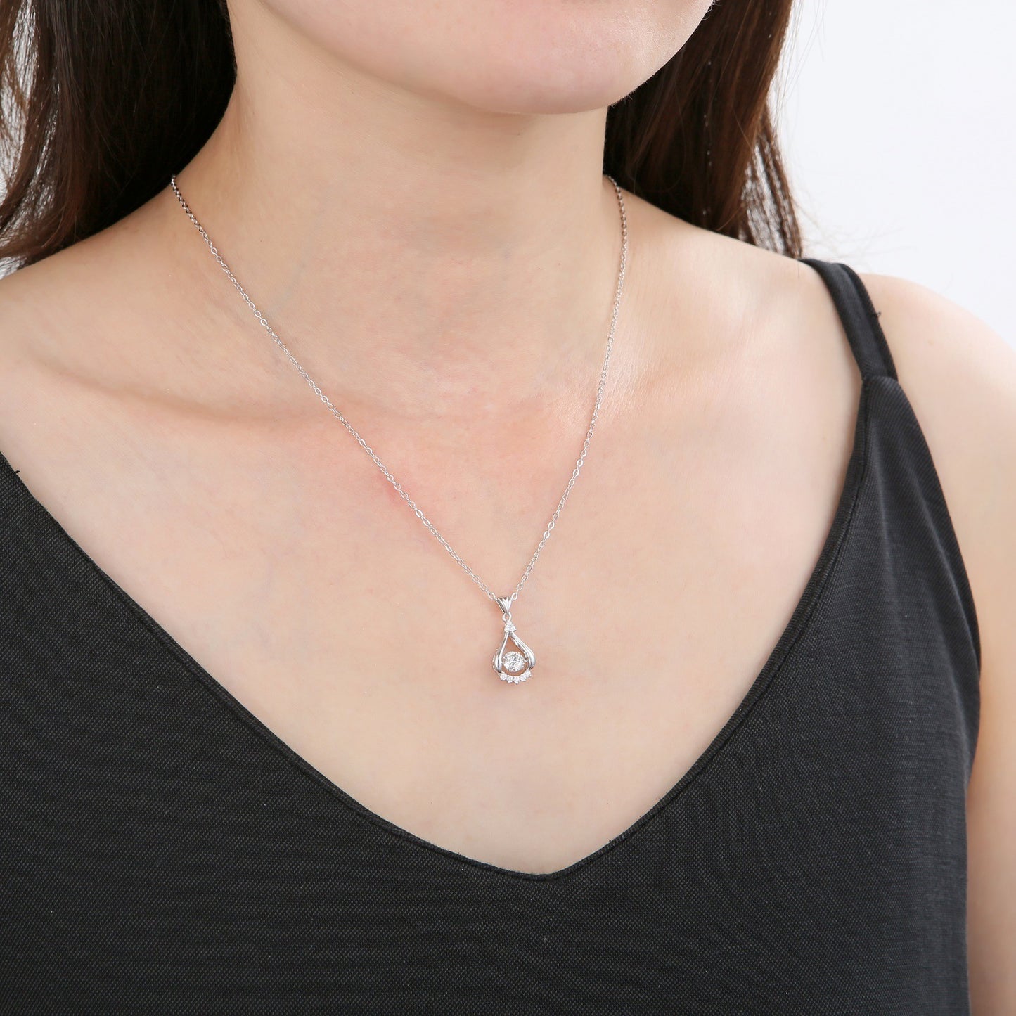 Dynamic Style Light Luxury Moissanite Pendant GRA Certificate Fashionable Temperament s925Silver Inlaid Moissanite Necklace Pendant
