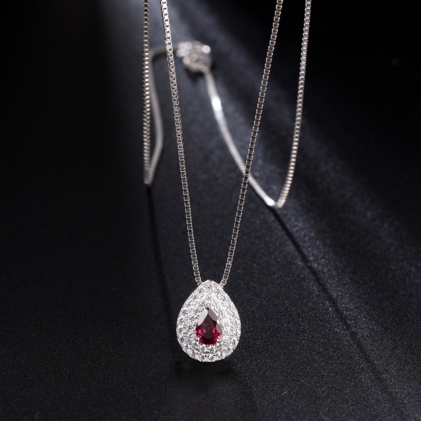 New Fashion Design Light Luxury Gemstone Necklace French Romantic s925Silver Inlaid Natural Gemstone Necklace Pendant