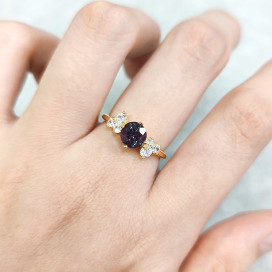 Elegant Shifting Stone Ring Simple Design s925Silver Inlaid Synthetic Alexandrite Gemstone Ring New Style