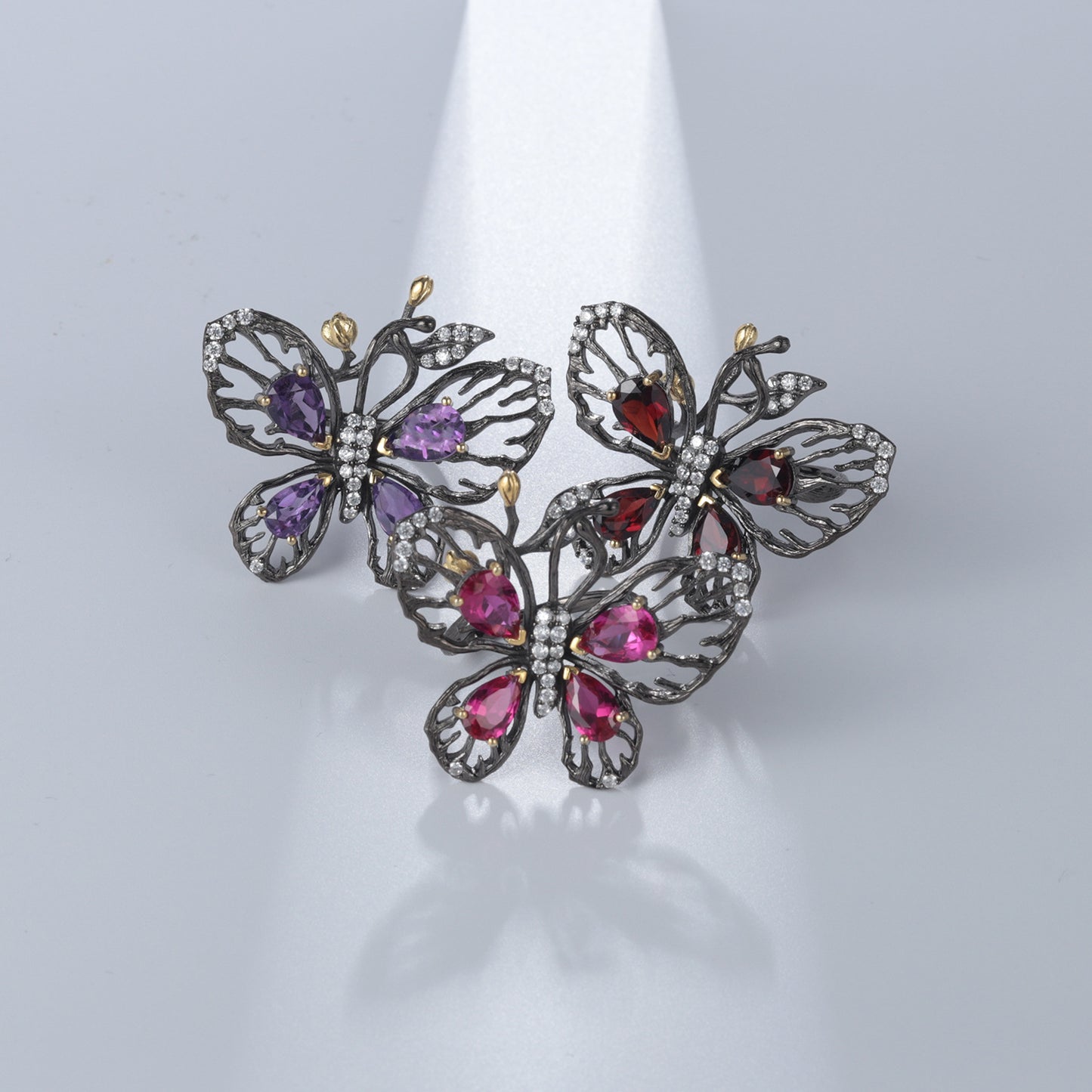 Designer Natural Garnet Butterfly Pendant Luxurious High-end Feel s925Silver Natural Gemstone Necklace Pendant