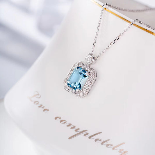 Classic and sophisticated feel1.47ct5A Aquamarine Necklace Collarbone Chain18k Custom Natural Aquamarine Pendant