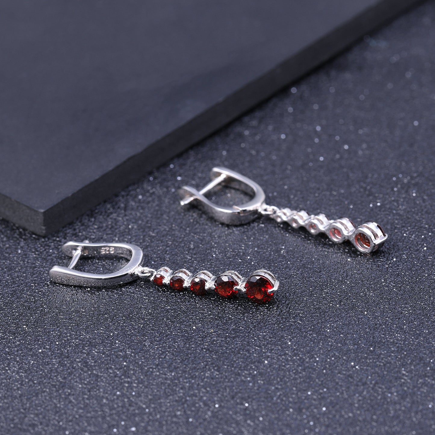 Stylish925Sterling Silver Plated18k Gold Earrings Natural Garnet Medium Long Style Elegant Earrings