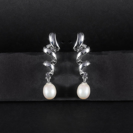 New Natural Freshwater Pearl Earrings for Women Fashionable Light Luxury High-end Design S925Sterling Silver8mm Rice Bead Earrings