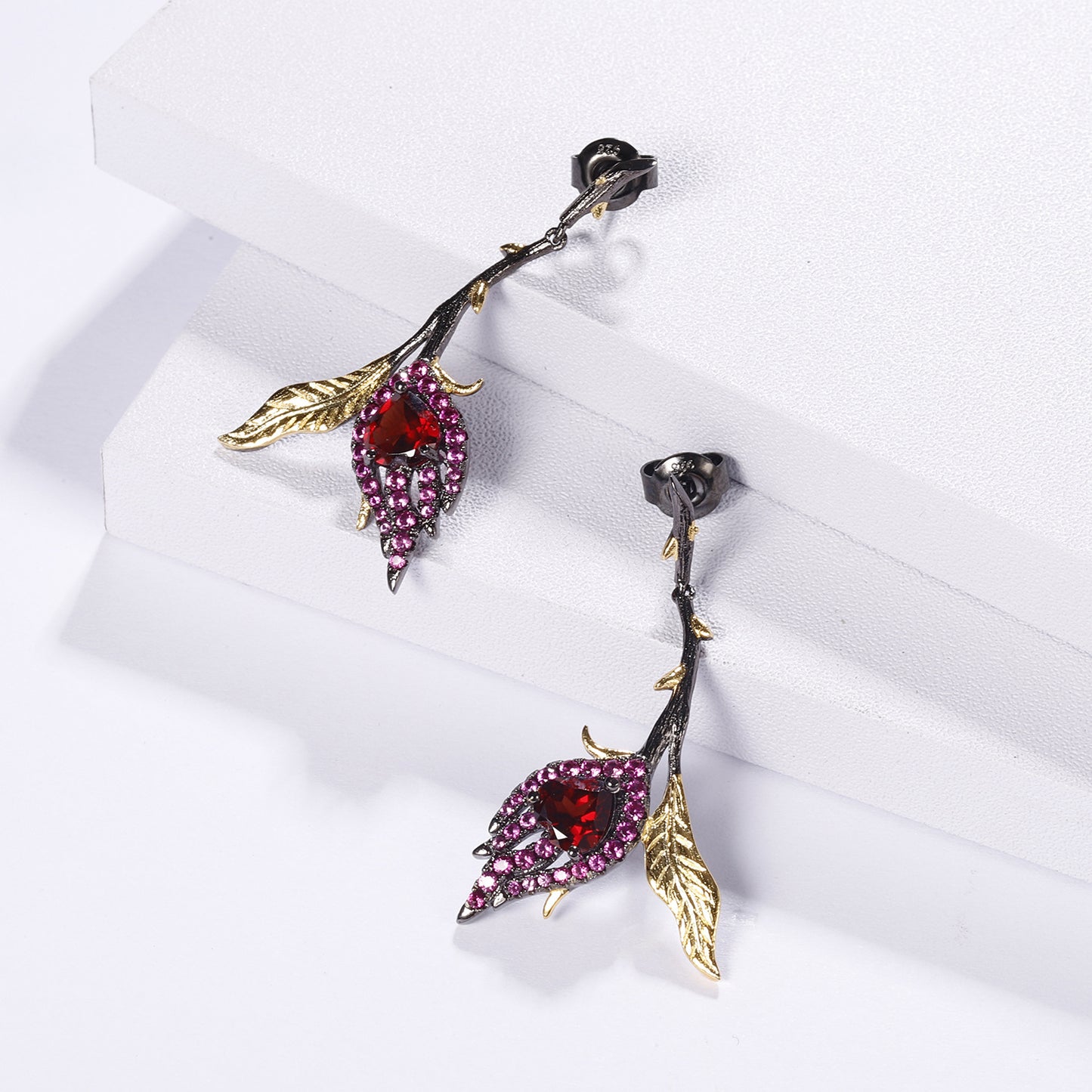 Designer High-End Floral Earrings Natural Style Design s925Silver Natural Garnet Stud Earrings