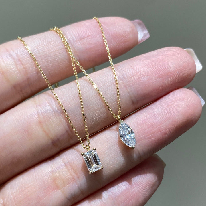 All-Matching18k Cultivate Diamond Necklace Color Gold0.5ct Emerald-Shaped Chain Single Drill Au750Gold Pendant Fashion