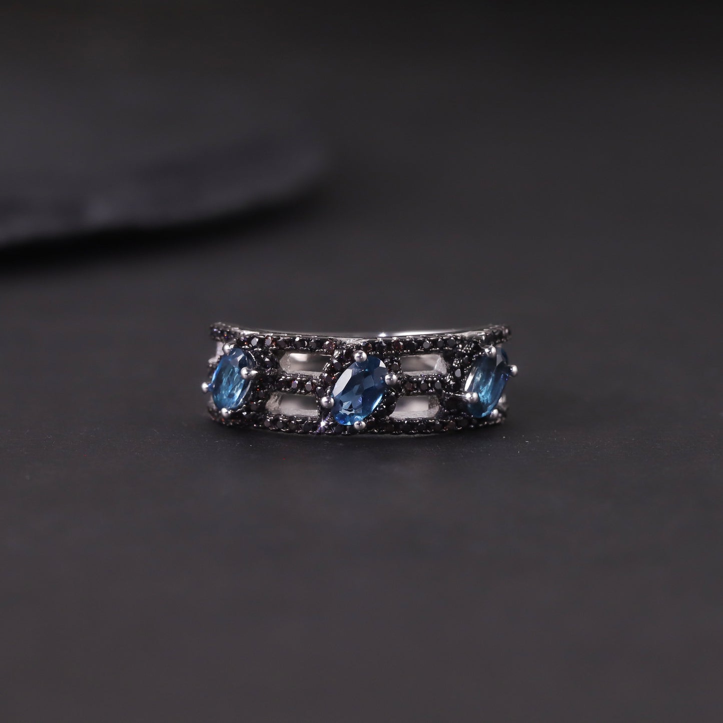 Dark Niche Natural Topaz Ring for Men and Women s925Sterling Silver Cluster Crystal Garnet Ring
