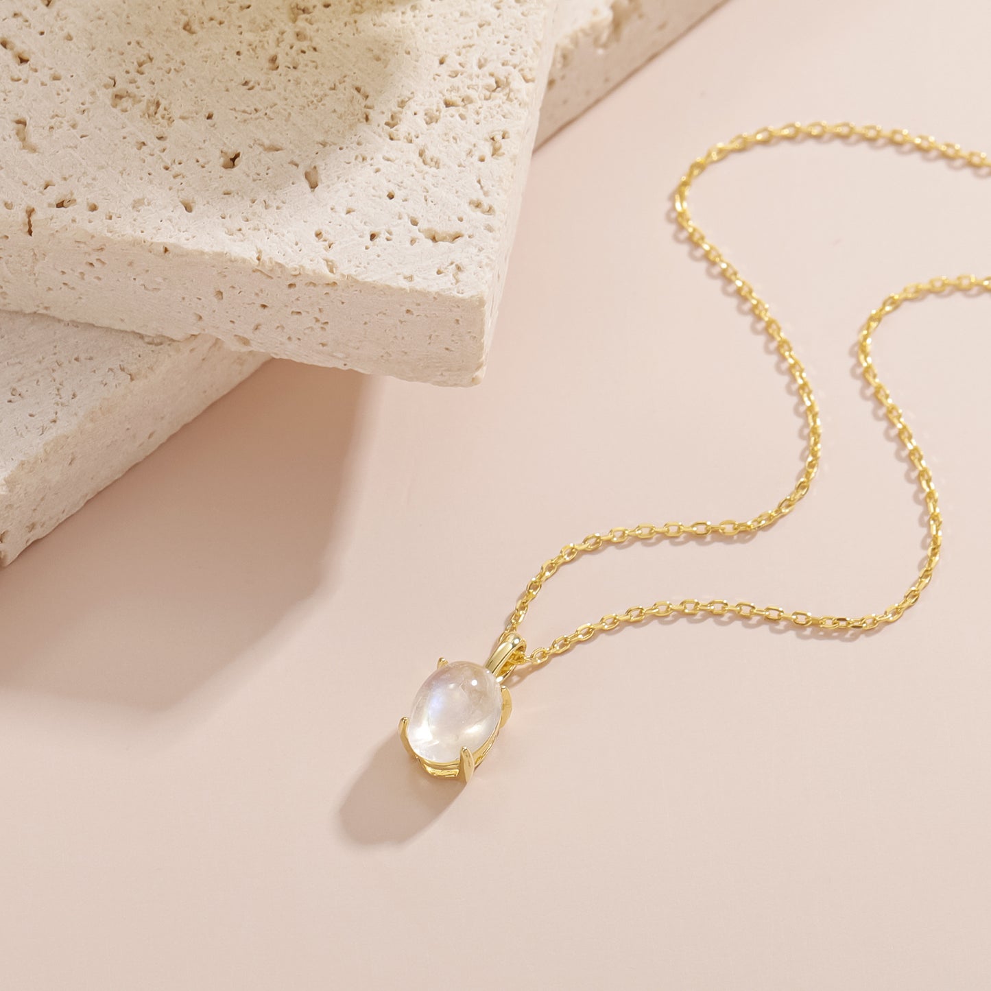Source Natural Cream Blue Moonstone Necklace Oval Gemstone Simple ins Wind s925Sterling Silver Pendant