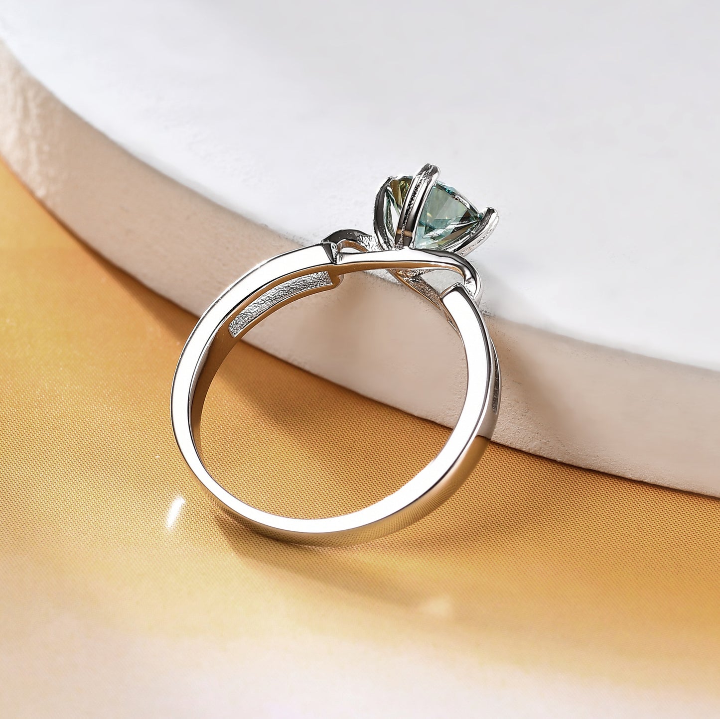 Green Moissanite1Carat Twist Arm Butterfly Ring Set GRA Certificate of Light Luxury Fashion s925Silver Gemstone Ring