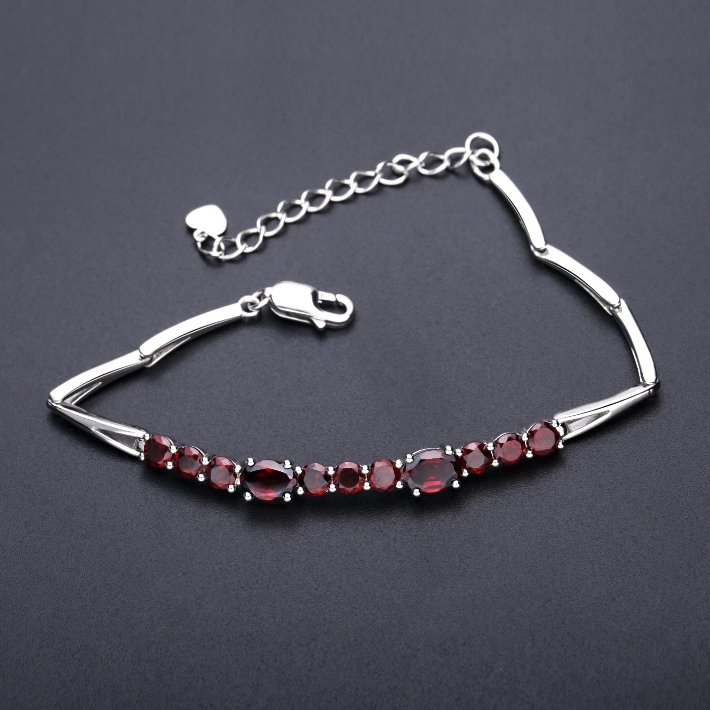 Factory Direct Supply New Design Natural Garnet Bracelet Fashionable Natural Gemstones s925Silver bracelet