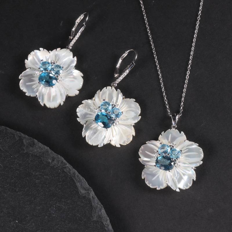 Popular ins Elegant Birthday Gift Shell Natural Topaz Pendant Universal Chain Flower Clavicle Necklace