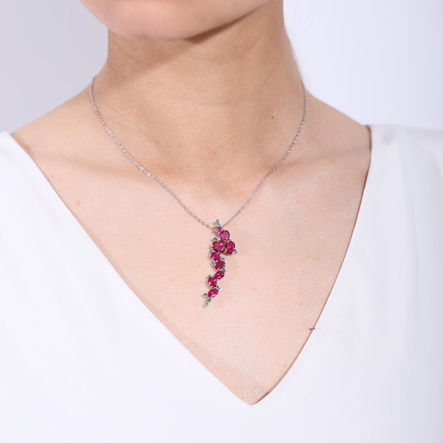 Original Design Italian Craft Luxury Pendant High-end Feel s925Sterling Silver Cultivated Ruby Necklace and Earring Set