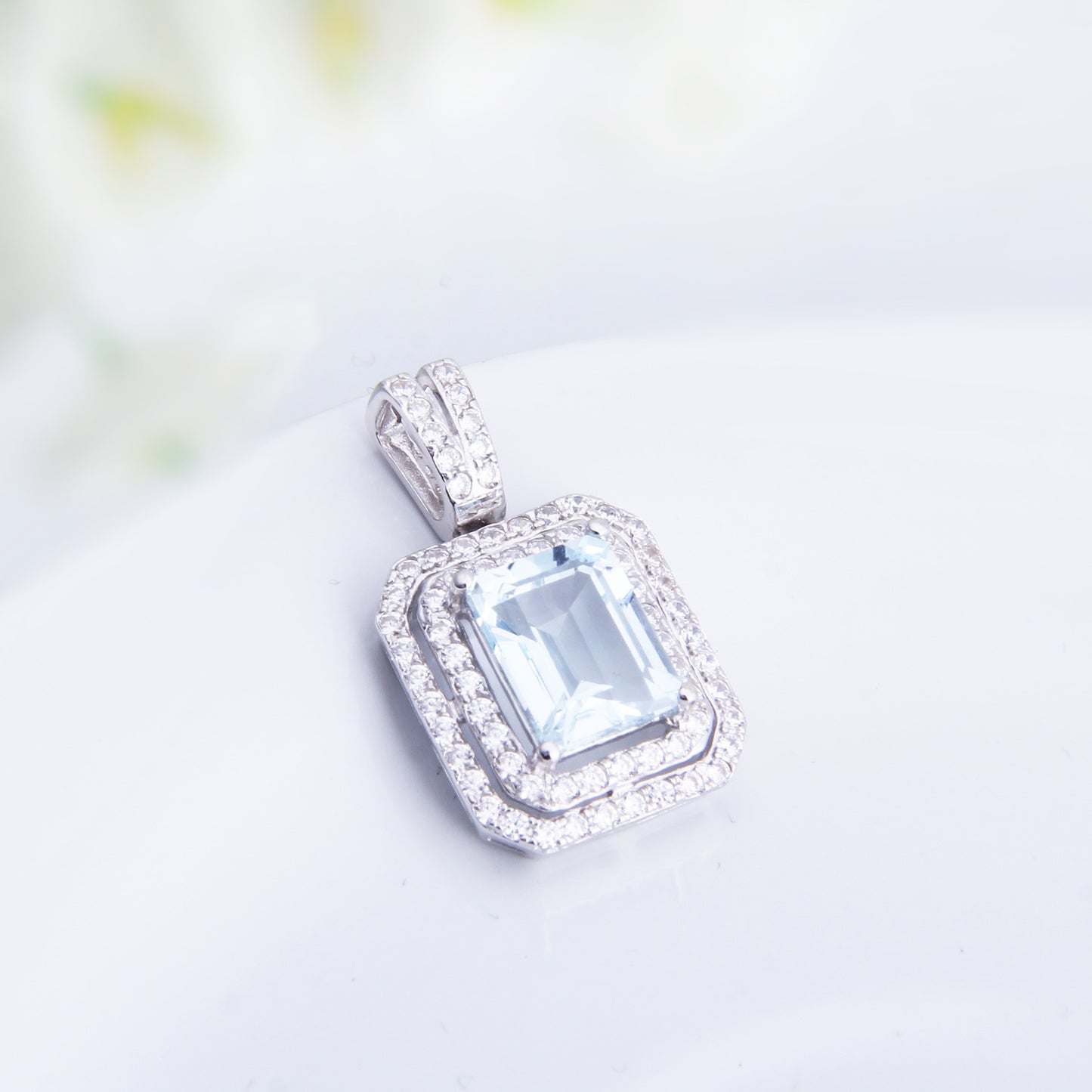 Luxurious Natural Topaz Silver Necklace Fashionable and Luxurious Inlay925Silver Crystal Necklace Pendant