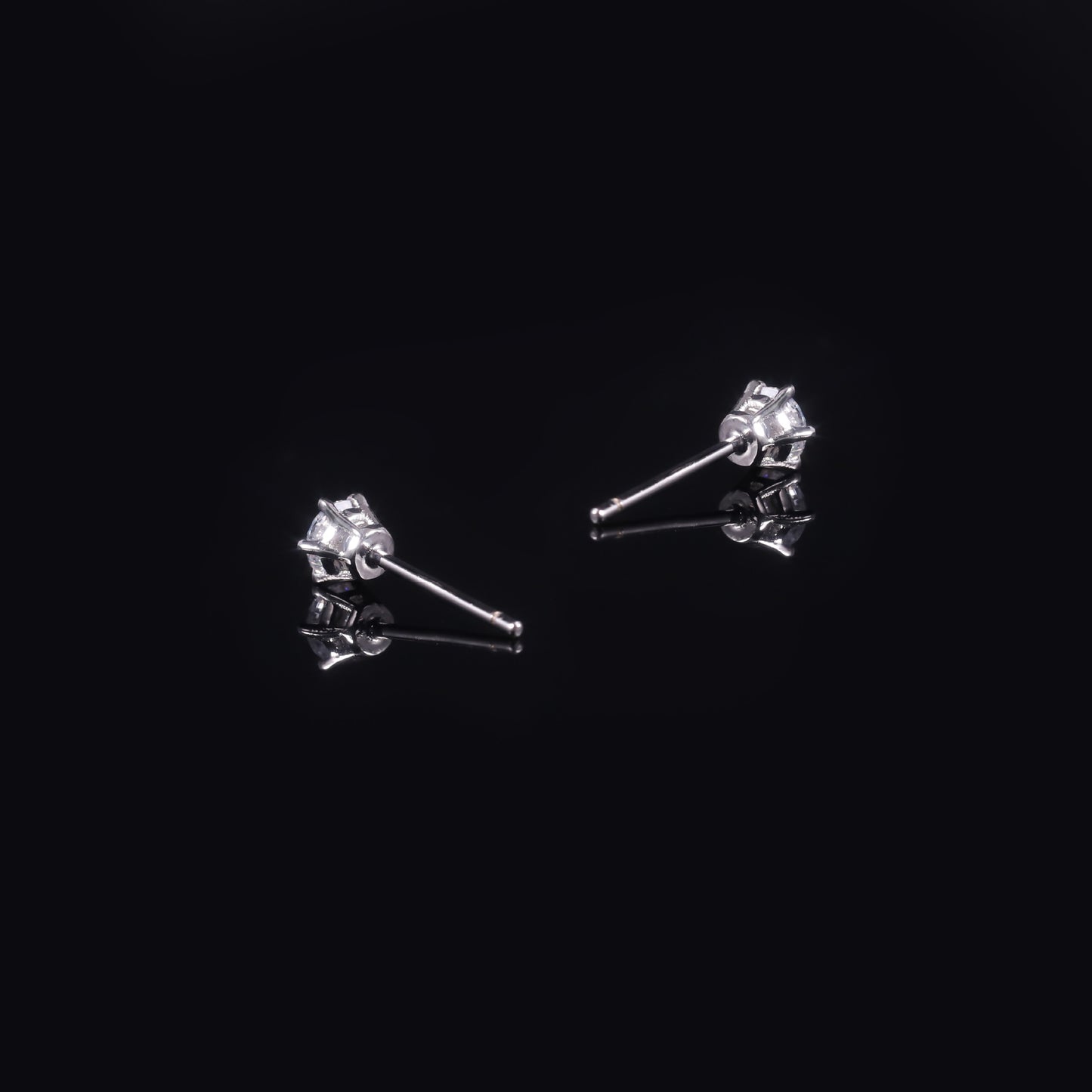 Simple and Pure18k Gold earrings with six claws0.3Carat Moissanite Earrings9/10/14k Gold Earrings Platinum Studs