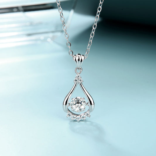 New s925Silver Inlaid Moissanite Necklace Pendant Versatile Light Luxury Niche Design Dynamic Pendant for Women