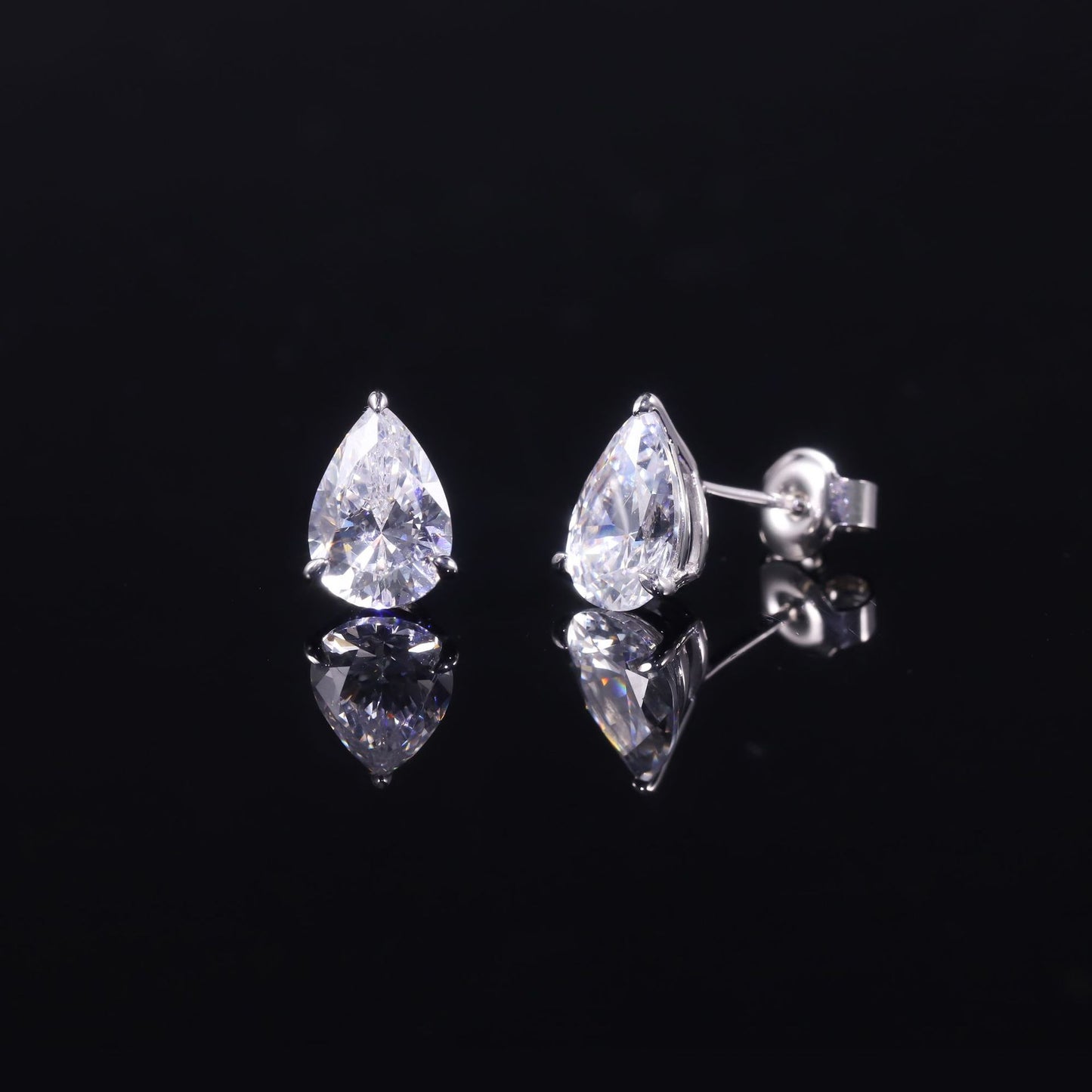 Hepburn Pear-Shaped Moissanite Ear Studs Eagle Claw0.5/1.5/2Carat s925Sterling Silver Gold-Plated Earrings Drop-Shaped